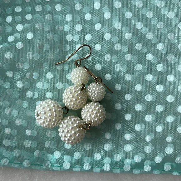 H&M Francesca’s Irregular faux pearls balls and hoop earrings & necklace LOT - Picture 9 of 17